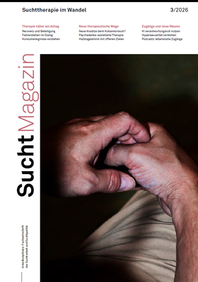 Das Cover des SuchtMagazin Nr. 3/2026: zwei Hände ruhend auf einem Bein vor dunklem Untergrund